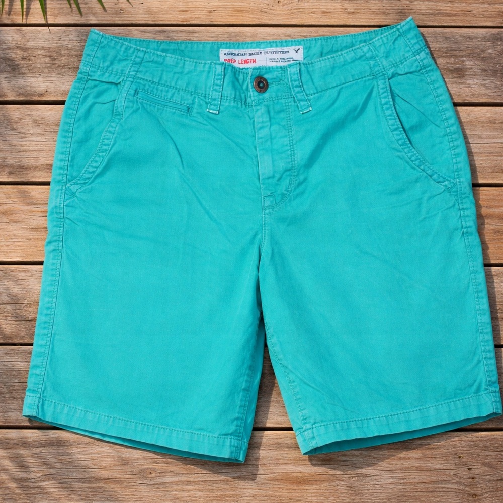 American Eagle Prep Length Men’s Shorts Size 32 | Teal/Turquoise Great Condition